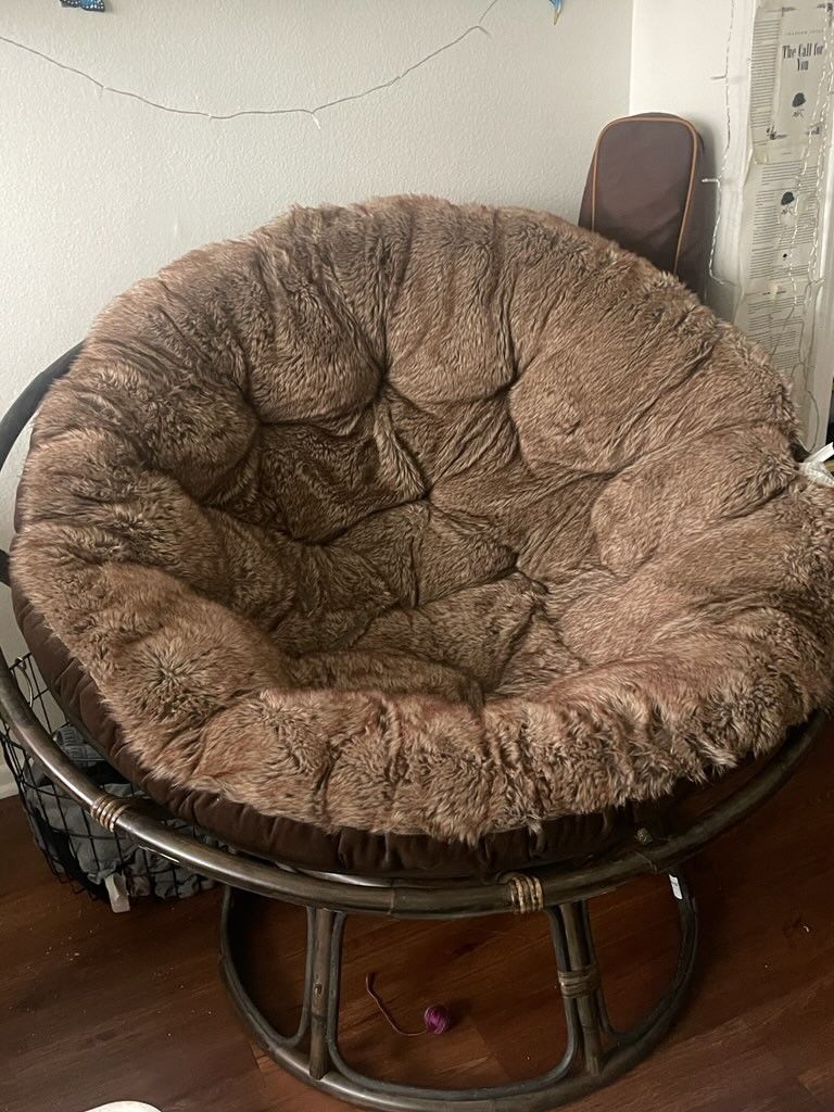 Papasan chair 