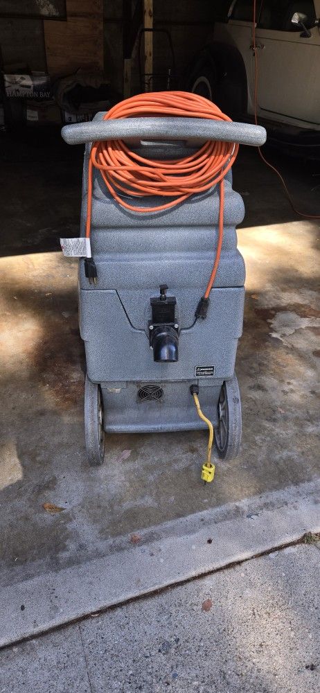 Car Cleaning Machine