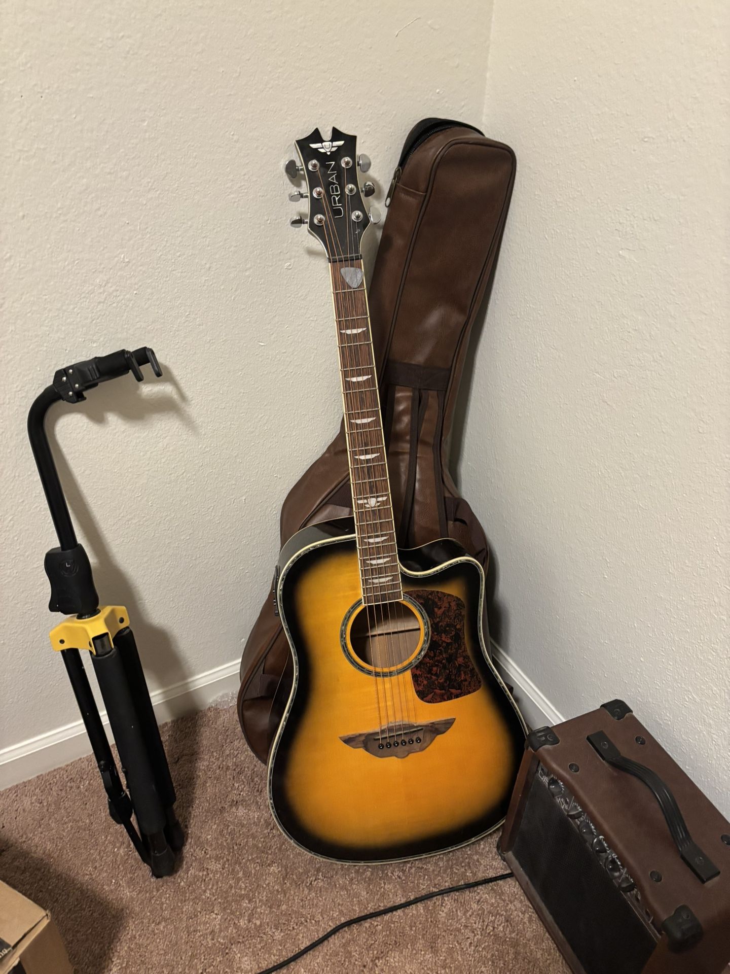 Acoustic Guitar With Amp
