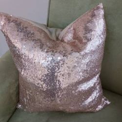 2 Cushions