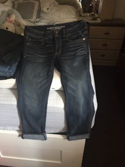 Size 6 cropped american eagle pants