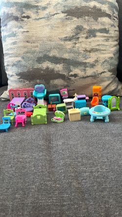 Sorted furniture toys