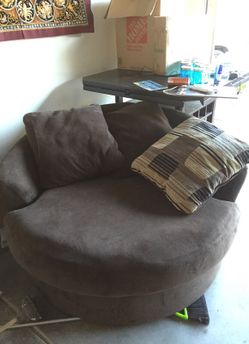 Oversized ottoman couples chair