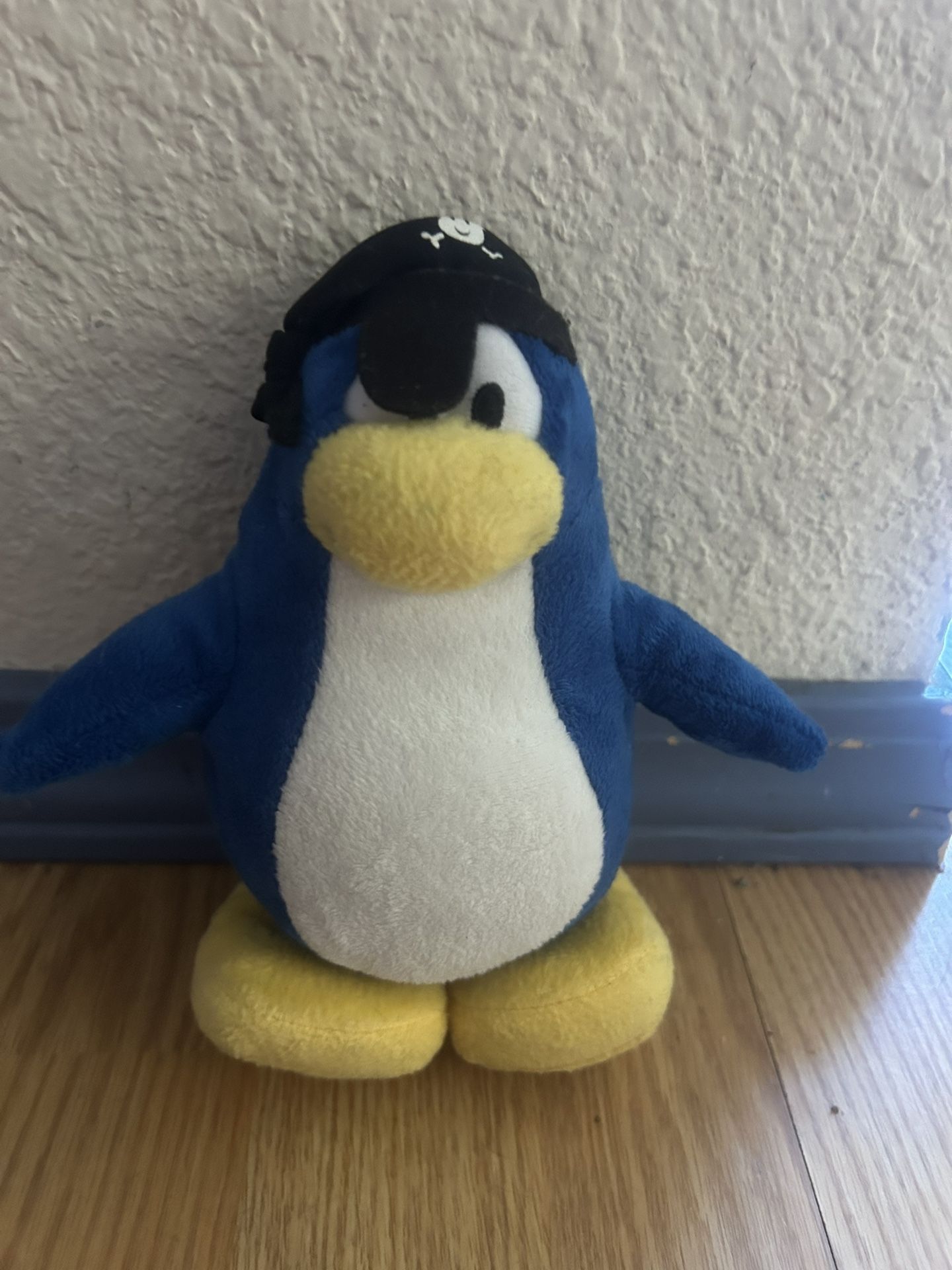 Disney Club Penguin Shipmate Plush no shirt