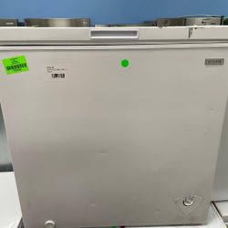 MAGIC CHEF HMCF7W4 7.0 cu. ft. Chest Freezer 0WO 