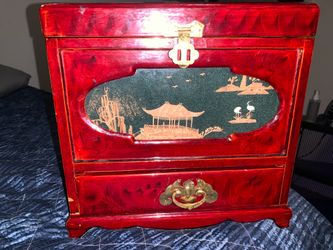 Vintage Chinese Lacquered Jewelry Box  hand-carved cork diorama landscape sceneco.