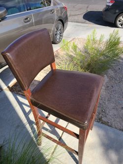 29 inch high backed stool for a breakfast bar.  High quality leather from Pier1