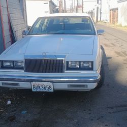 Late 90s New Yorker Runs Perfectly Little Scuffed On The Outside But Great Running Car 