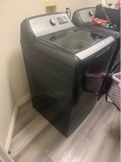 GE® ENERGY STAR® 5.2 cu. ft. Capacity Smart Washer with Sanitize w/Oxi and SmartDispense and Dryer