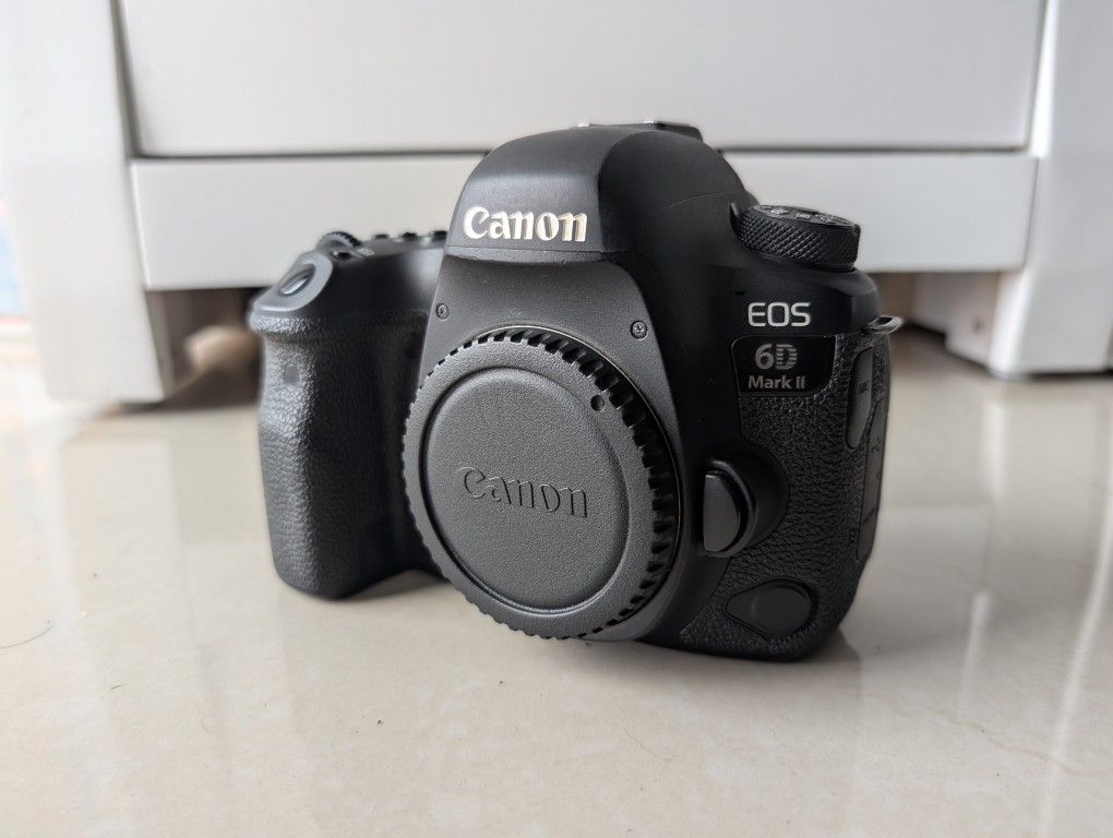 Canon 6D Mark 2