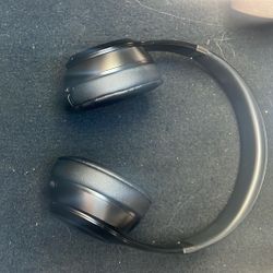 Beats Solo 4 For Sale 