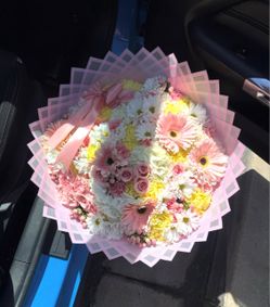 Flowers/ bouquets
