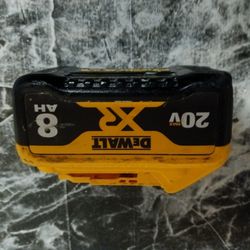 DeWalt 20v Xr 8ah Battery Very Strong And Long Lasting Battery $60firm Price Pickup Only Serious Buyers Please Please 