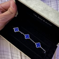 Clover Bracelets Comes With Box And Bag $200 Each