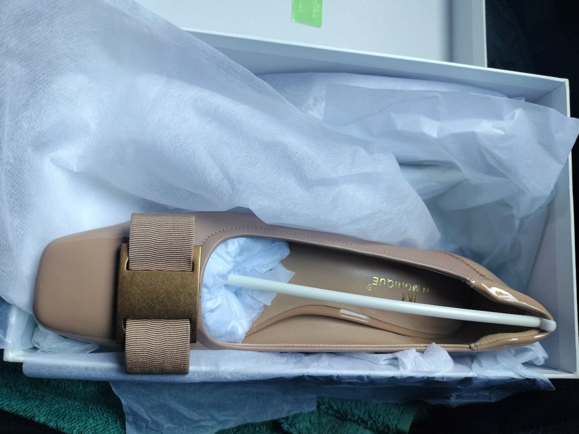 Shoe