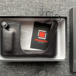 Artisan & Artist Leica Q Leather Half Case