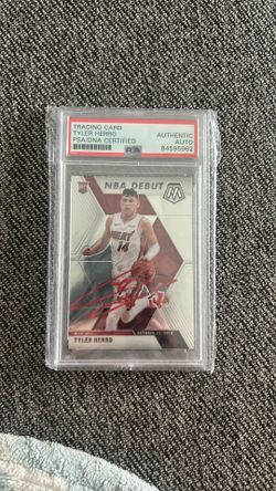 Tyler Heroo  RC ON CARD AUTOGRAPH PSA CERTIFIED Mosaic NBA Debut 2019