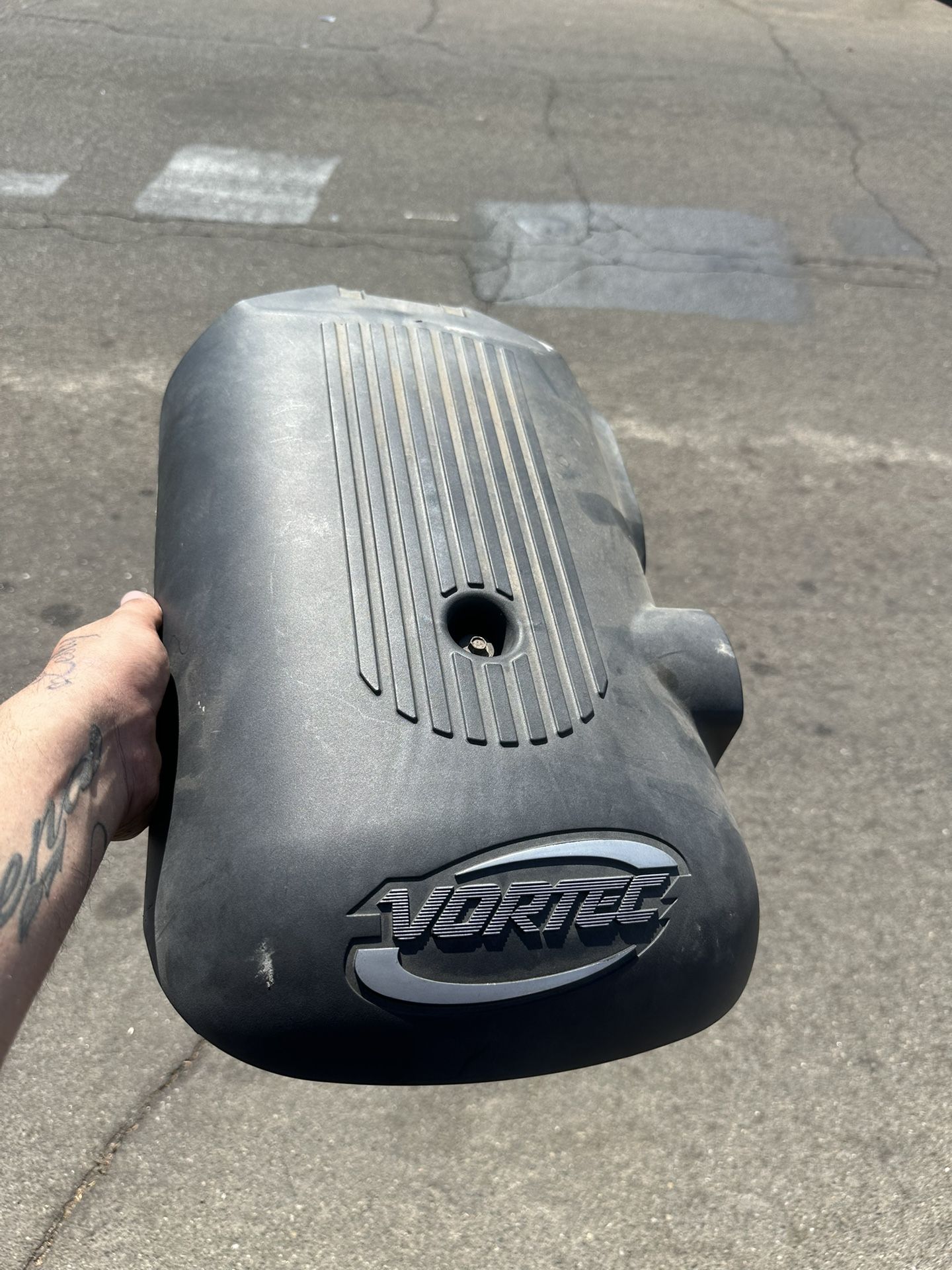 2000-2006 Tahoe Silverado Sierra Yukon Suburban 5.3 Vortec Engine Cover OEM