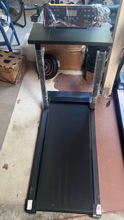 🇺🇸 COMPACT DESK TREADMILL – MODEL 880NX V7.0  Stay active while working or exercising at home! This compact treadmill features a spacious workstatio