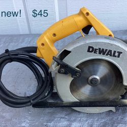 DeWalt Circular Saw With Bag.