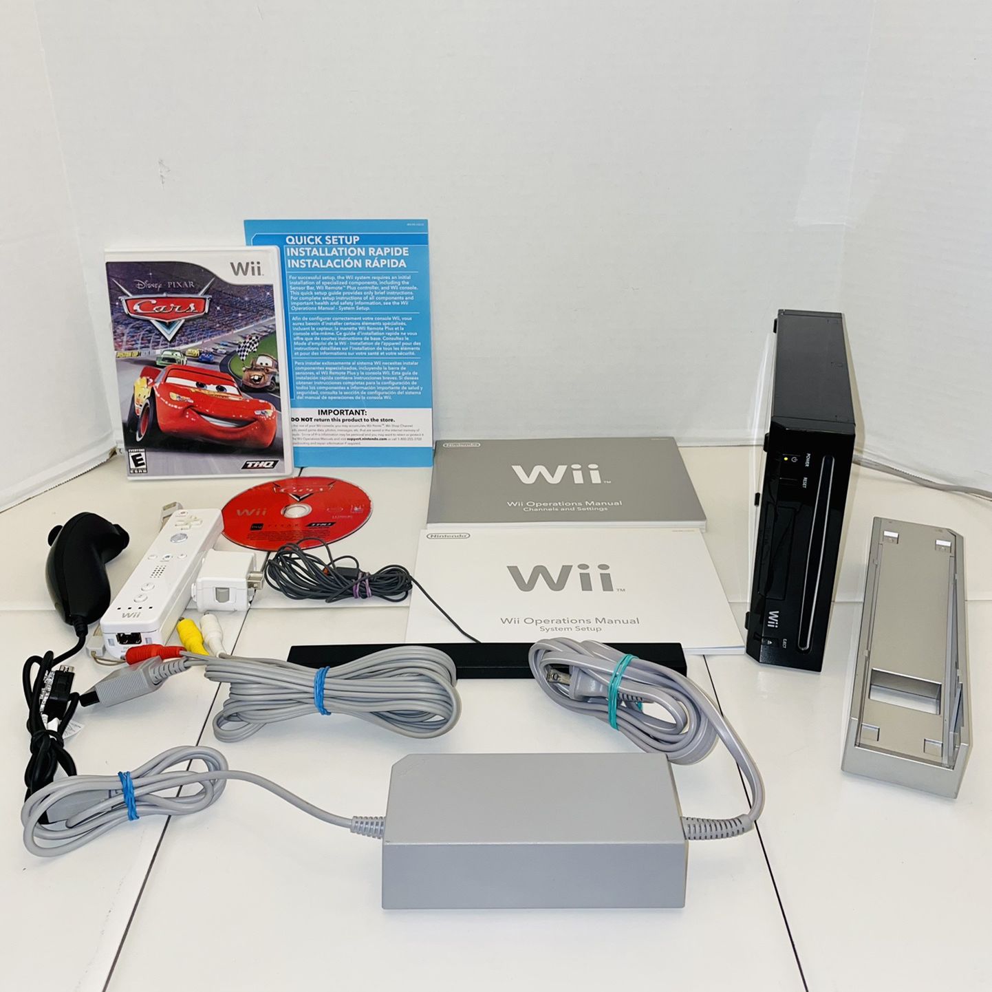 Nintendo Wii RVL-101 Black Video Game Console System Bundle 