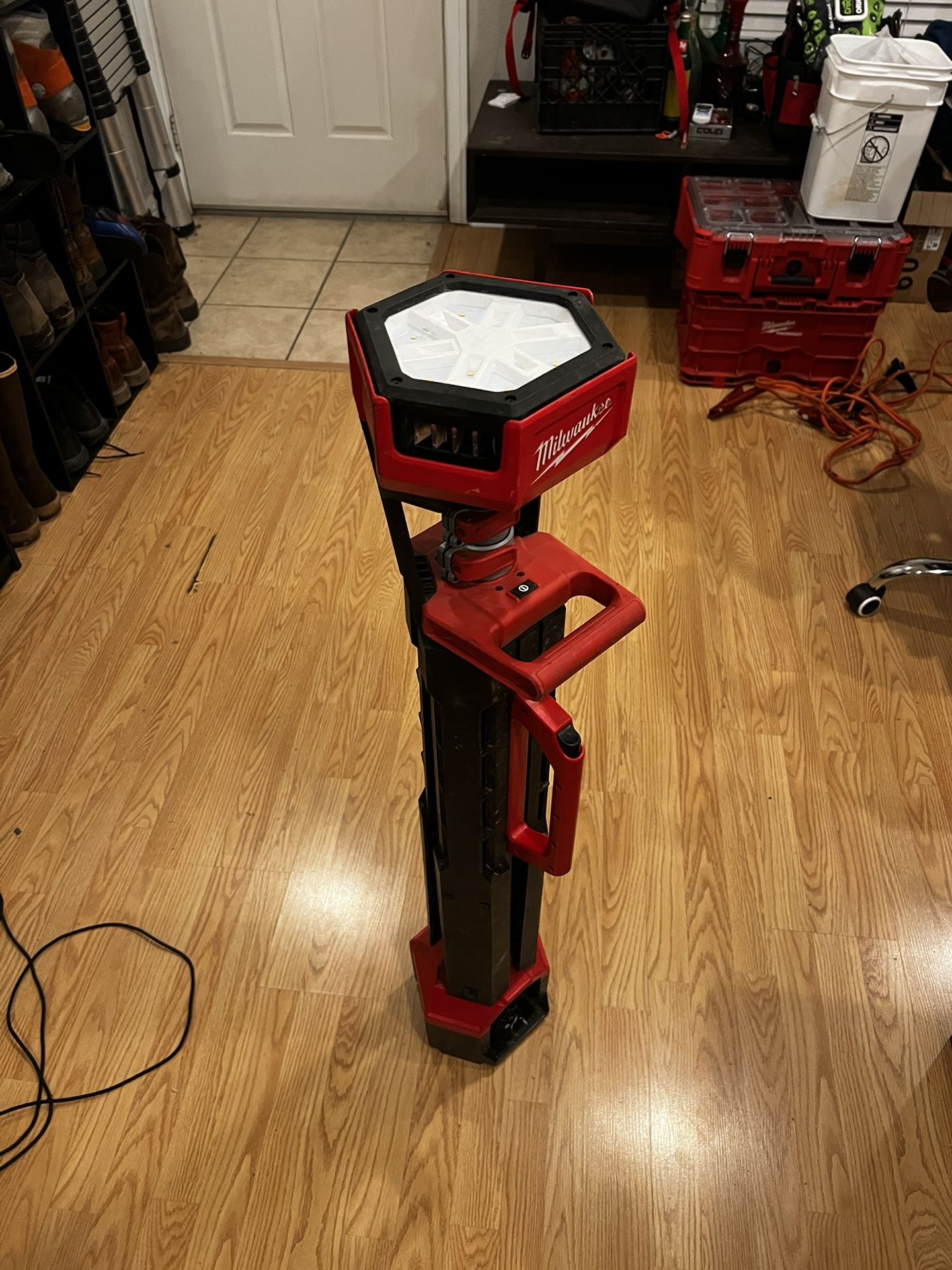 M18 Jobsite Light