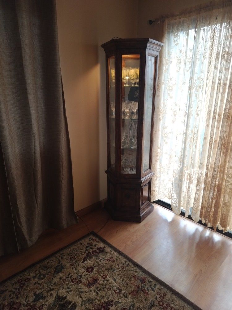 Corner Chinese display Cabinet 