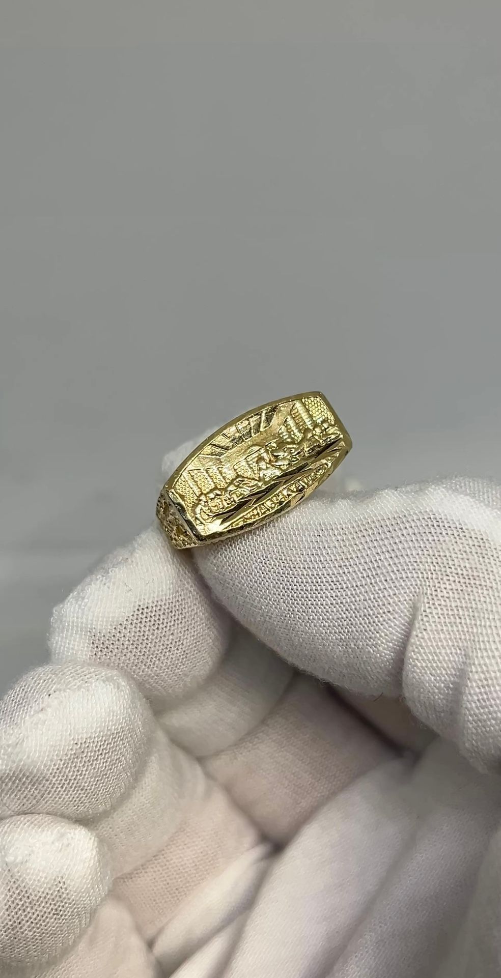 Gold Last Supper Ring 