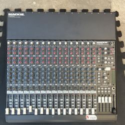 MIXER MACKIE CR 1604-VLZ 16 CHANNEL