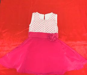 Beautiful dress for girl. Size 2!!