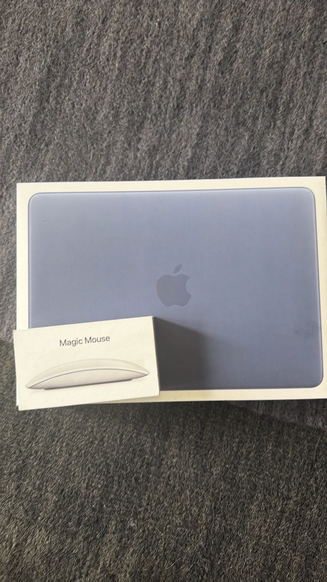 Macbook Neo and Apple Mouse