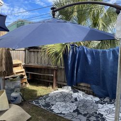 cantilever outdoor umbrella (DELIVERY AVAILABLE)