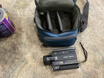 Chinon 133P XL Super 8 Movie Camera with Bag