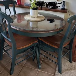 Green Wooden Table With 4 Chairs 