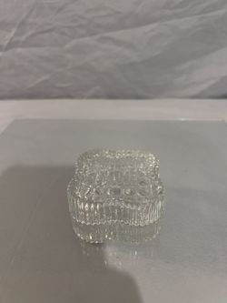 Vintage crystal trinket box
