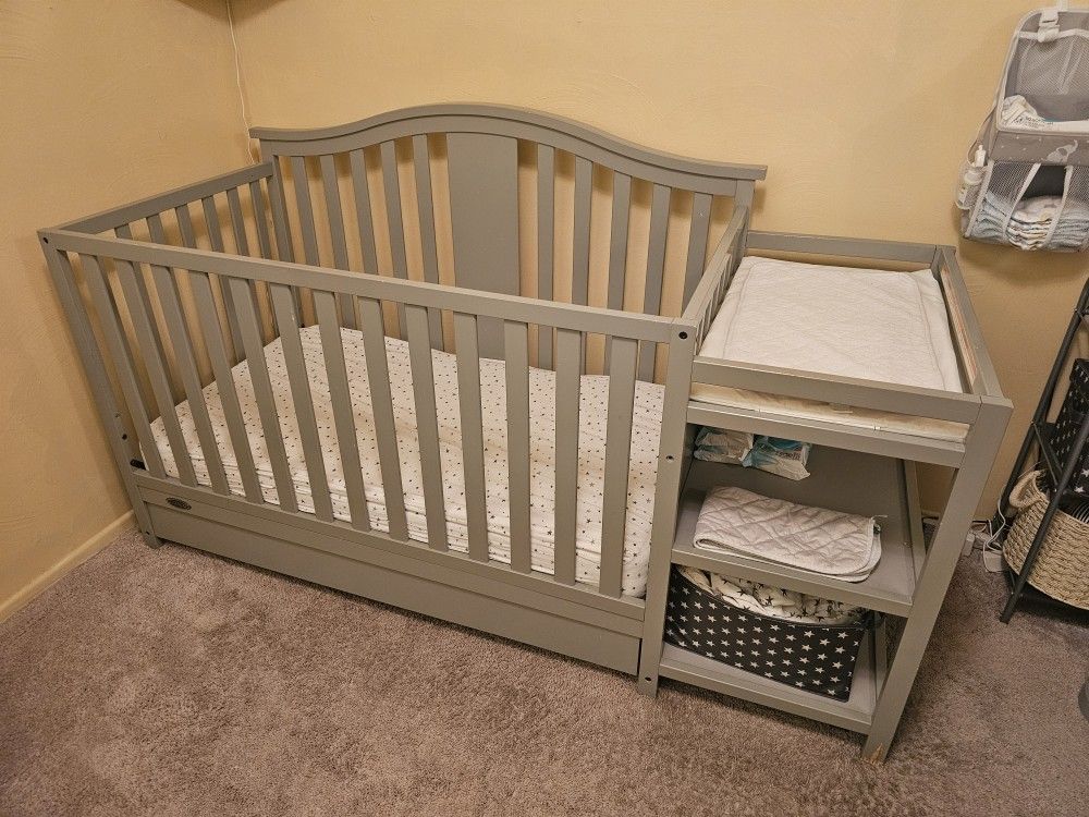4-in-1 Convertible Crib and Changing Table
