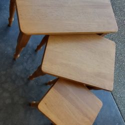 White Oak Nesting Side Tables