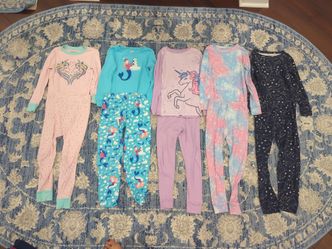 Girls Size 7 PJs!