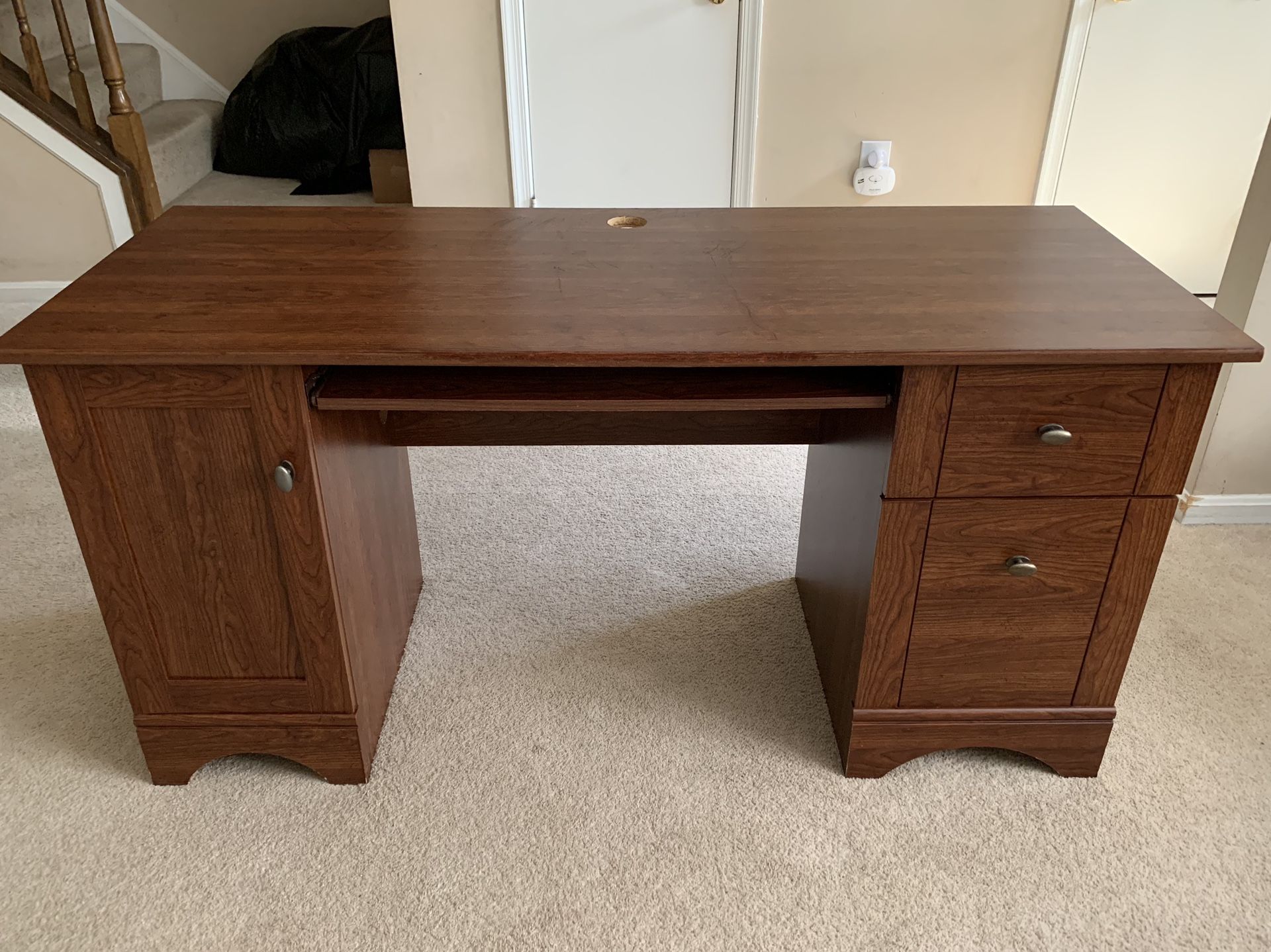 Office Wooden Desk with Drawers