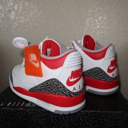 Jordan 3 Fire red