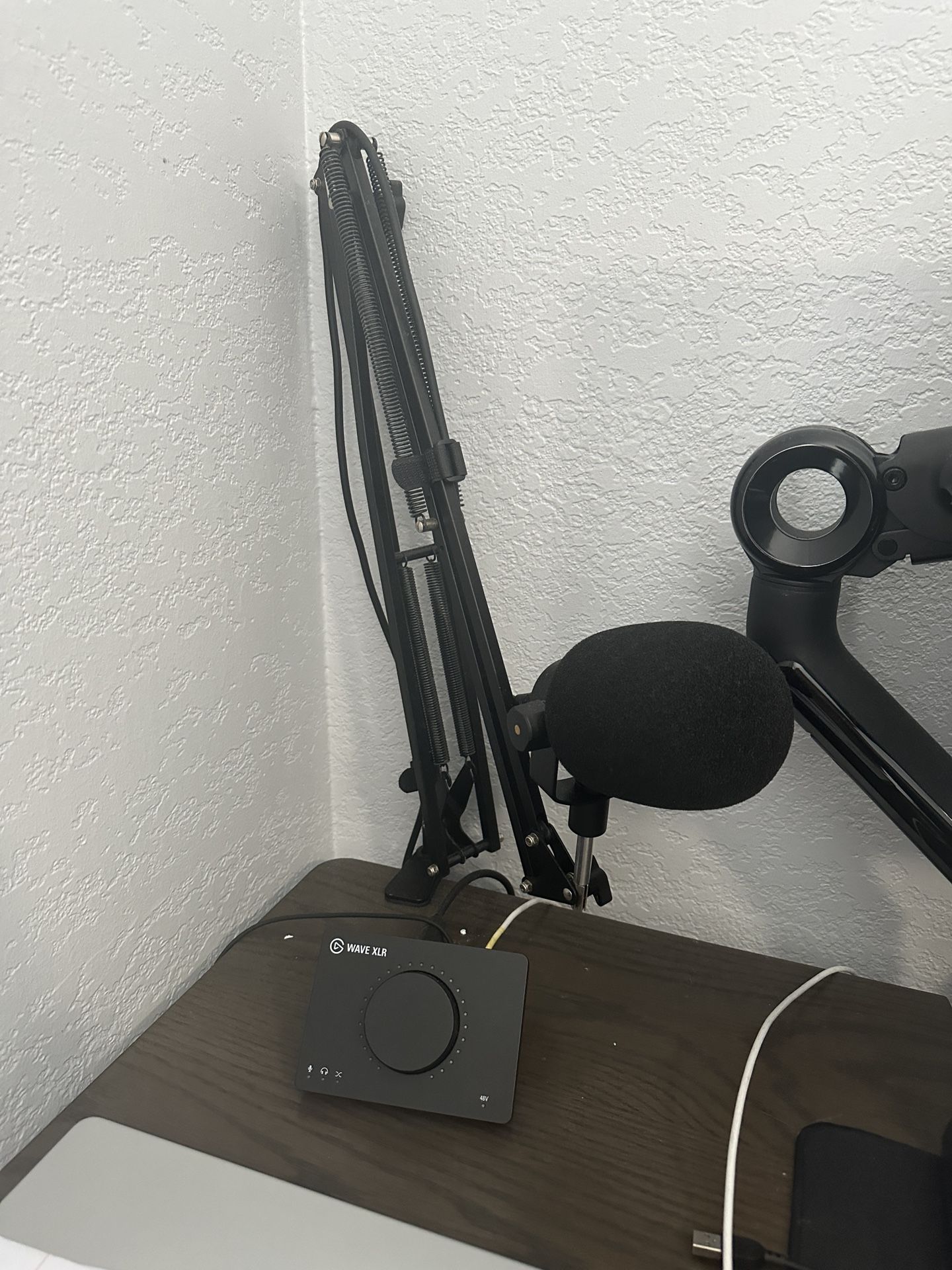 Ride Pod Mic With Elgato Wave XLR