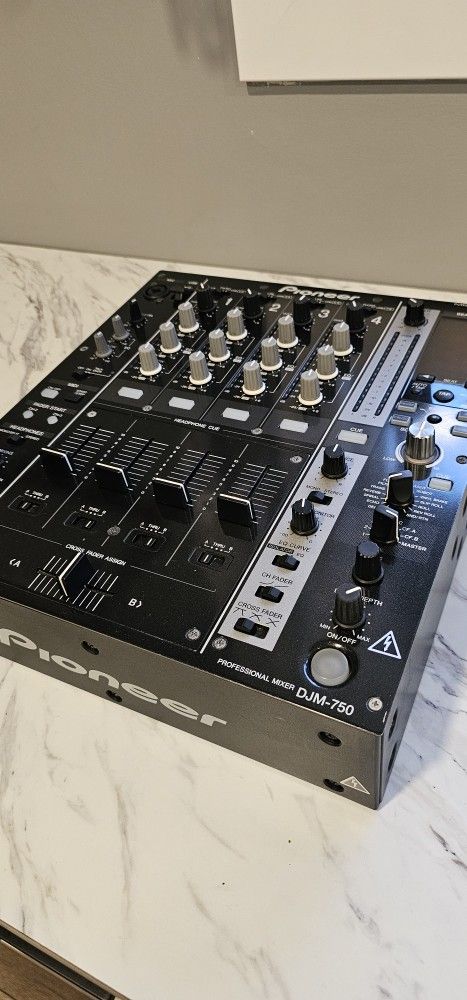 Pioneer Djm 750