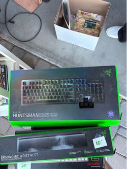 Razor Huntsman gaming keyboard