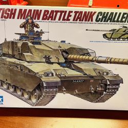 Vintage 1986 Tamiya British Main Battle Tank Challenger Model Kit