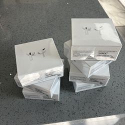 Airpods 2s Pros