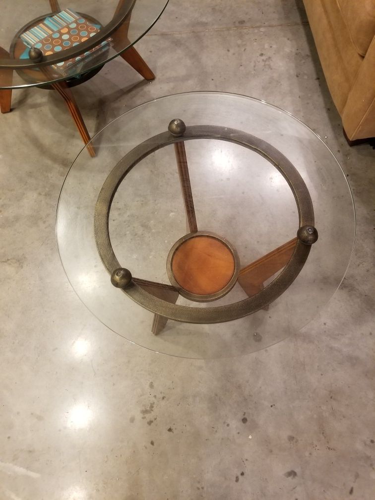 2 glass end table and glass coffee table