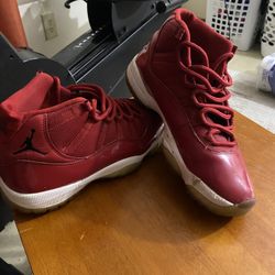 nike air jordan 11 retro red