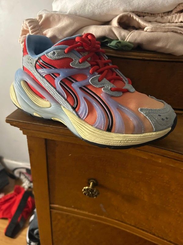 Sneakers