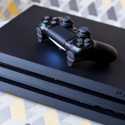 PS4 PlayStation 4 With Controller Works Great