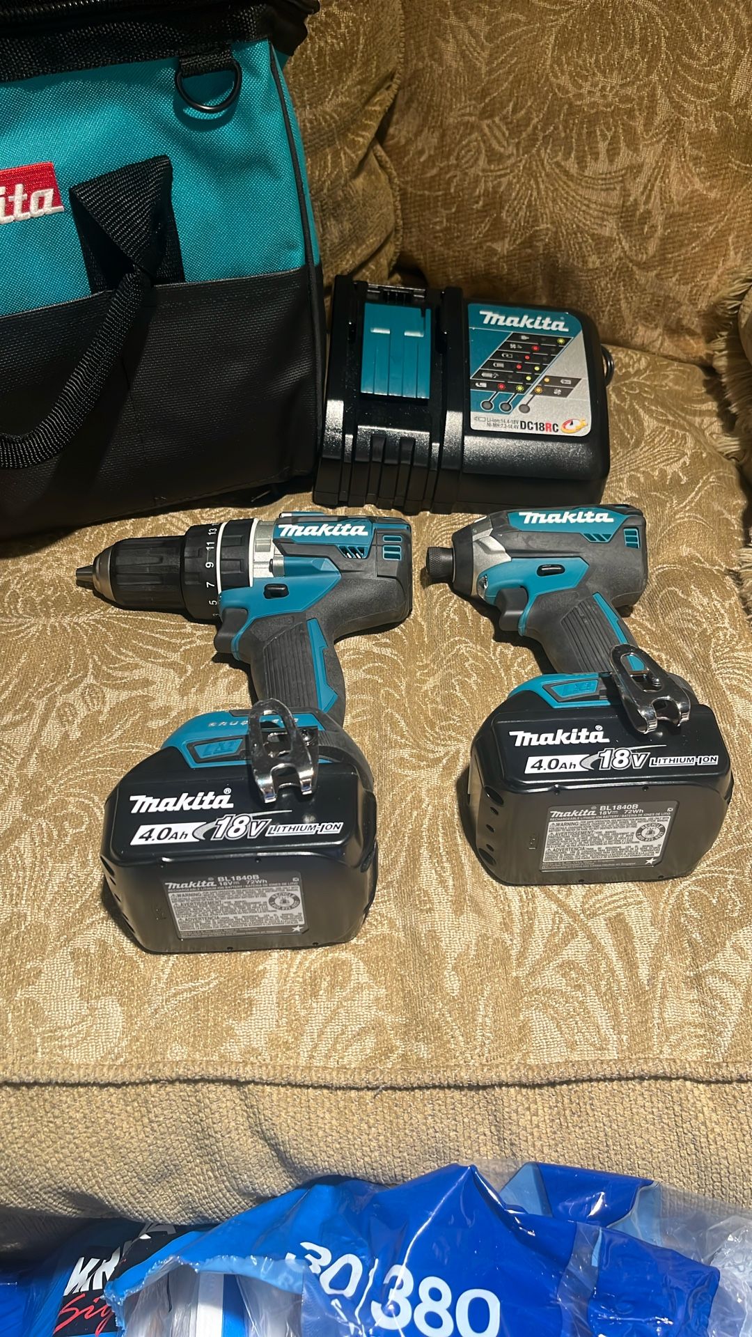 Makita XPH12 And XDT13 W Batteries 